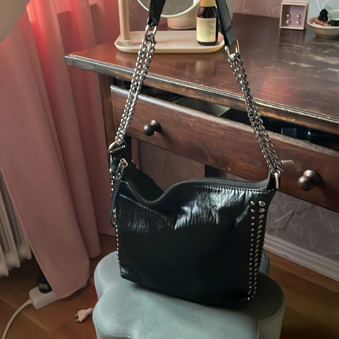 Svart kedje axelväska⭐️ - 1