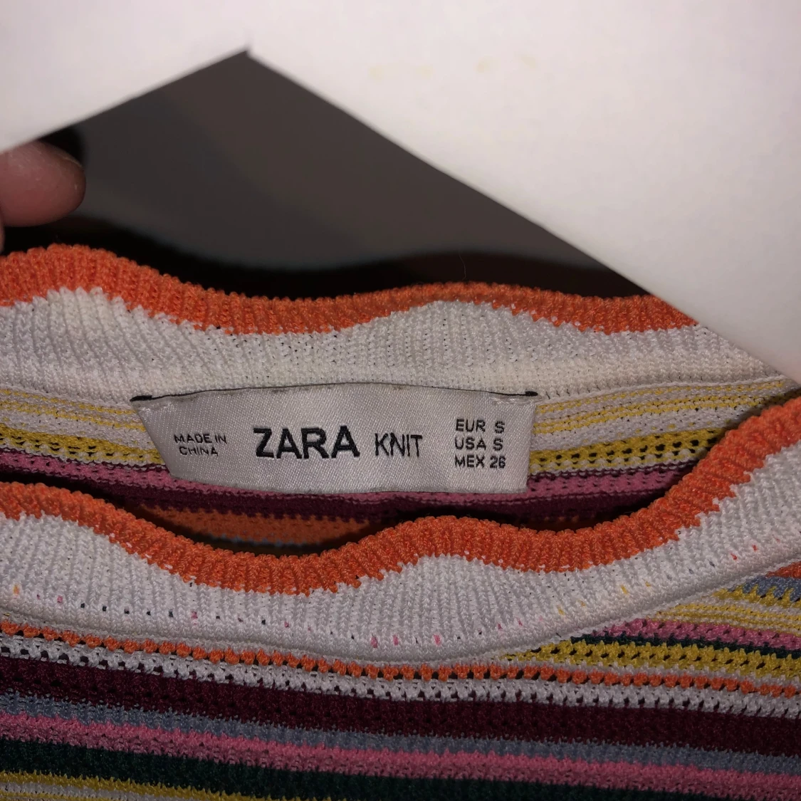 Flerfärgad randig tröja från Zara - 91