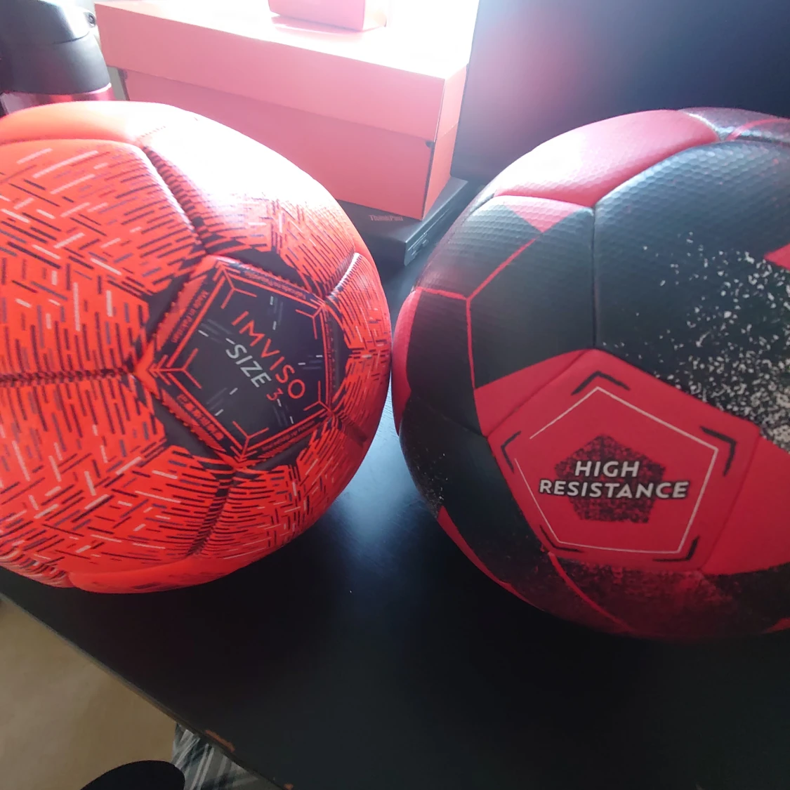 Två futsal bollar (inomhus) - 93