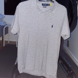 Ralph lauren piké  - En snygg polo Ralp lauren piké i storleken M ✅ skick 9/10✅ nypris runt 1500 mitt pris 399✅ priset går att diskuteras 