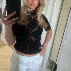 Spets topp - Blus från Zara i storlek S!