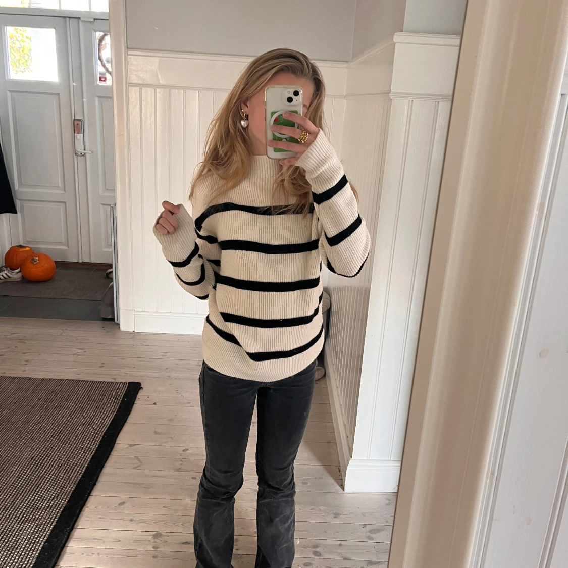 Randig söt stickad tröja