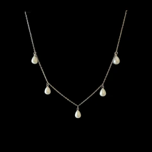 Halsband  - Guld är slutsålt just nu men kommer in om en och en halv vecka💕 105kr/styck🙌 det är rostfritt🥰