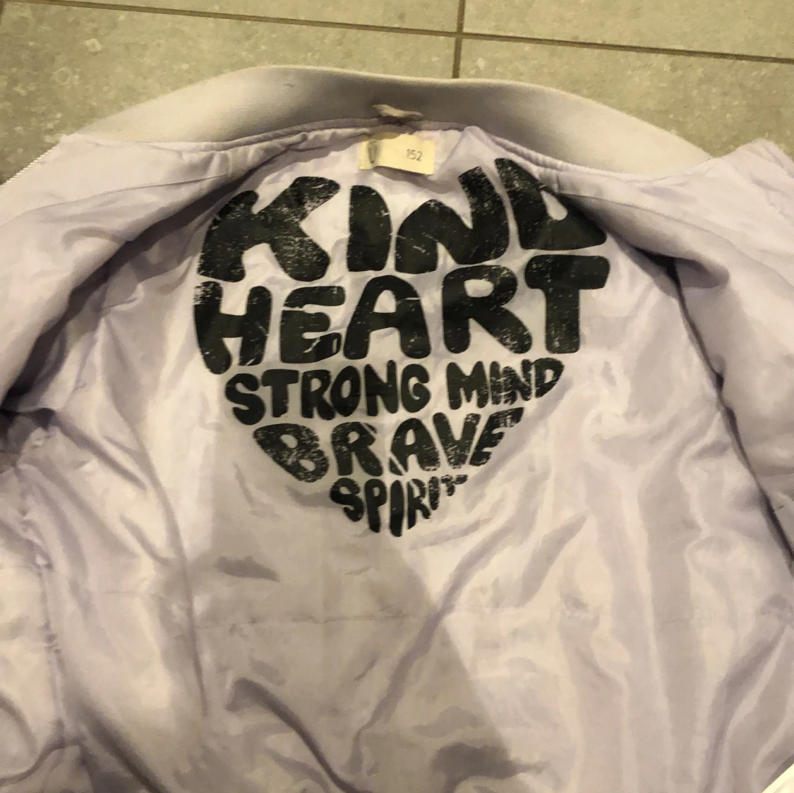 Ljuslila bomberjacka - 92