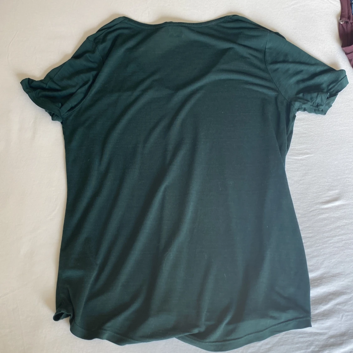 Mörkgrön t-shirt från Twist & Tango - 91