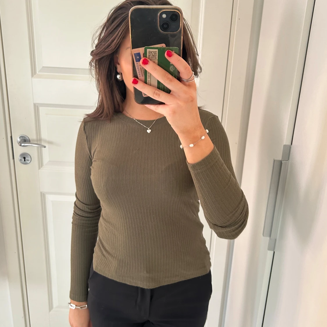 Olivgrön ribbad tröja - 90