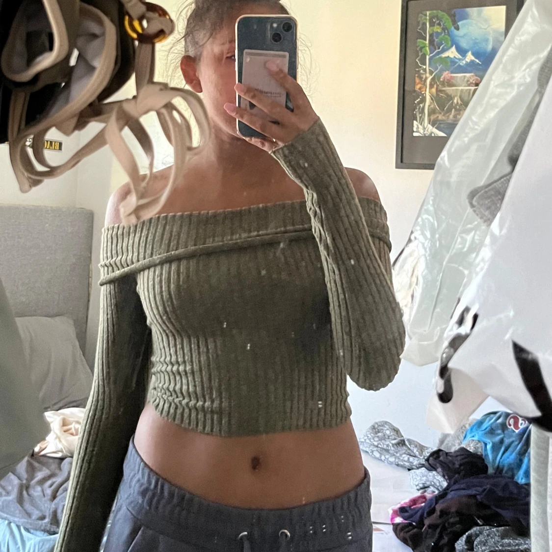 Militärgrön oanvänd offshoulder tröja - 91