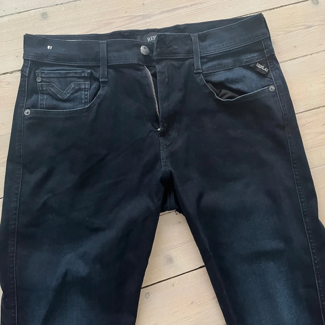 Replay jeans mörk blå stl 32  - 91