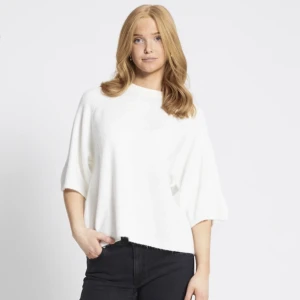 Stickad tröja - Säljer denhär stickade tröjan från lager 157💞💞🥰