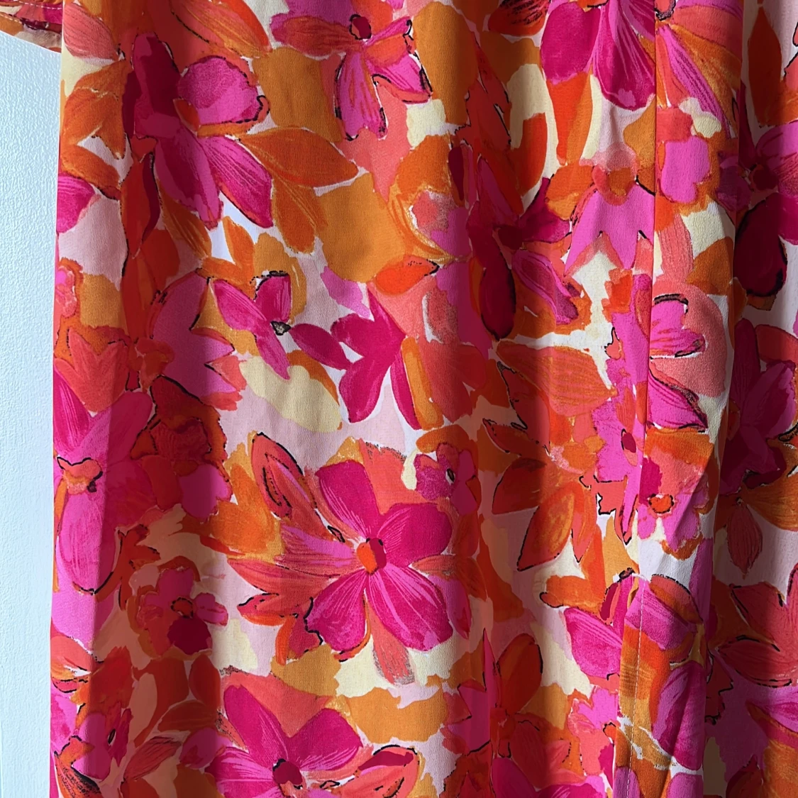 Blommig sommarklänning  - 90