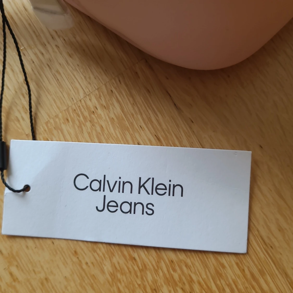 Rosa axelväska från Calvin Klein Jeans - 91