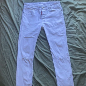 Dsquared2 jeans - Kan skicka mer bilder de står storlek 52 men sitter som 48, tar byten