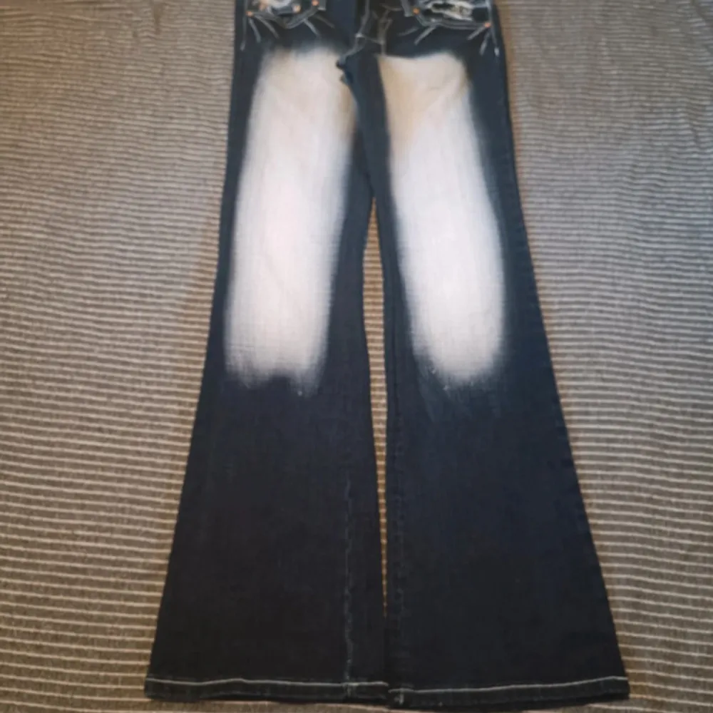 Intresse koll på mina blue queen jeans i storlek S. (Inte mina bilder). . Jeans & Byxor.