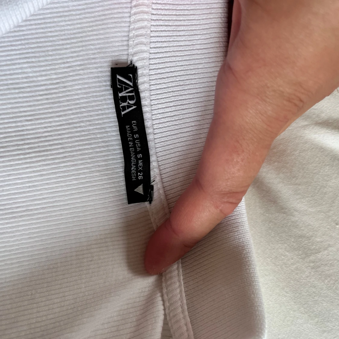 Ribbad croptopp med krage - 91