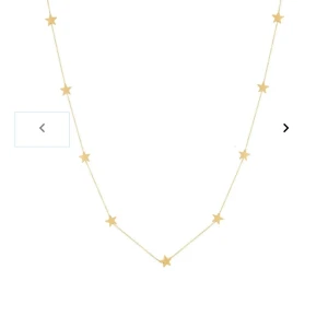 Stjärn halsband  - Säljer ett väldigt fint halsband med stjärnor från Edblad som knappt är användt och är i ny skick. Skriv för fler bilder 