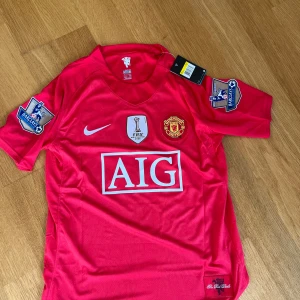 Wayne Rooney Manchester United  - Splitter ny Wayne Rooney tröja i storlek S från säsong 07/08 Replika