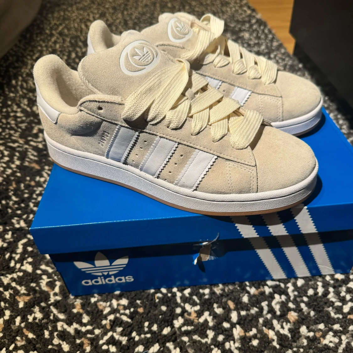 Adidas campus 00s