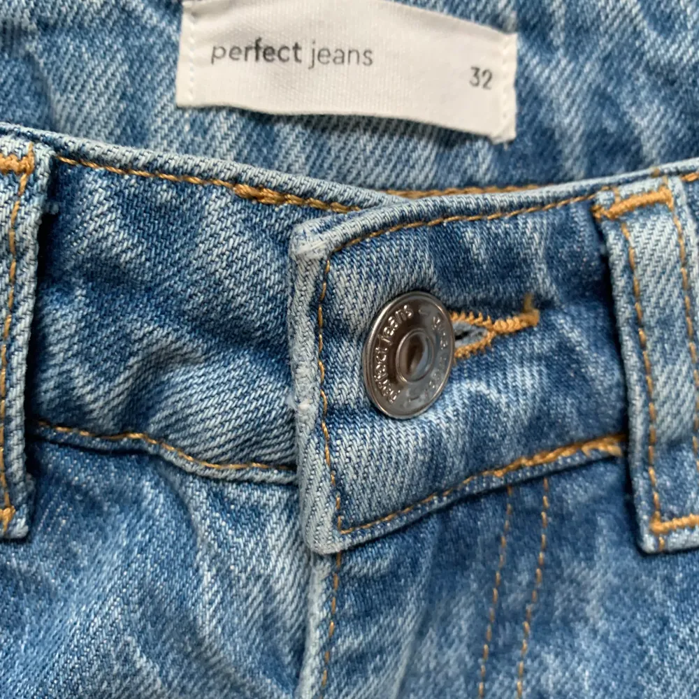 Helt nya jeans från Gina Tricot, strl: 32. Full length. . Jeans & Byxor.