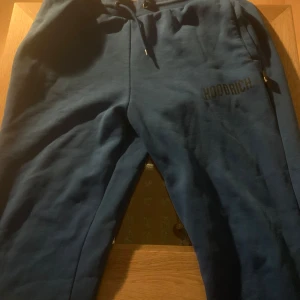 Hoodrich byxor  - Limited edition Hoddrich byxor (medium) som har använts kanske tio gånger kan prata om pris