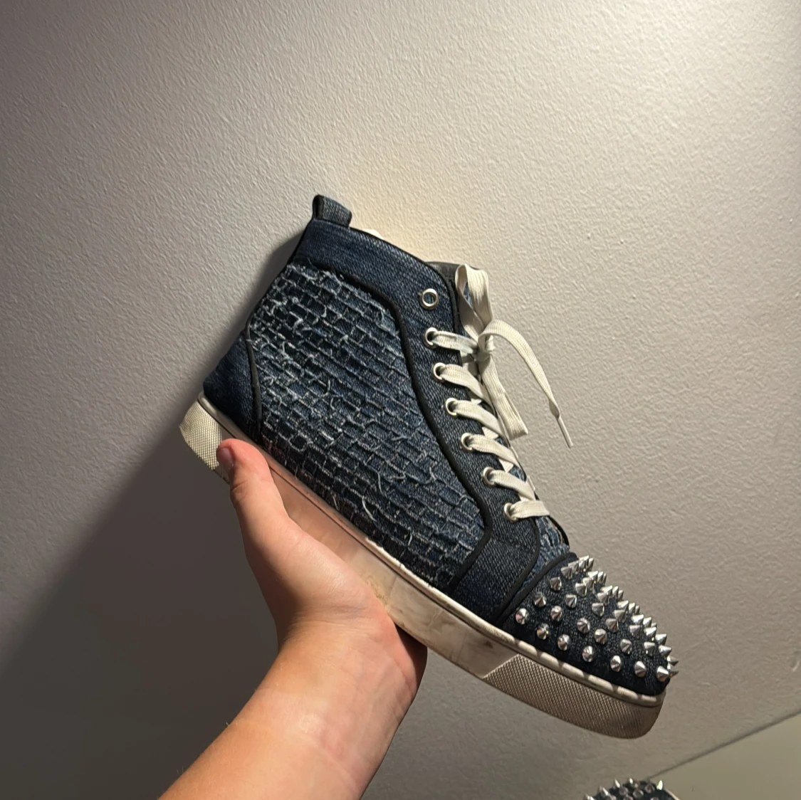 Christian Louboutin - 93