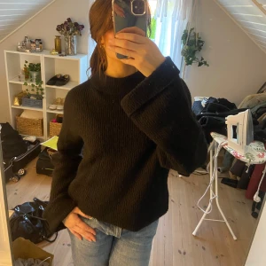 Sticakd tröja - Använd men i fint skick    