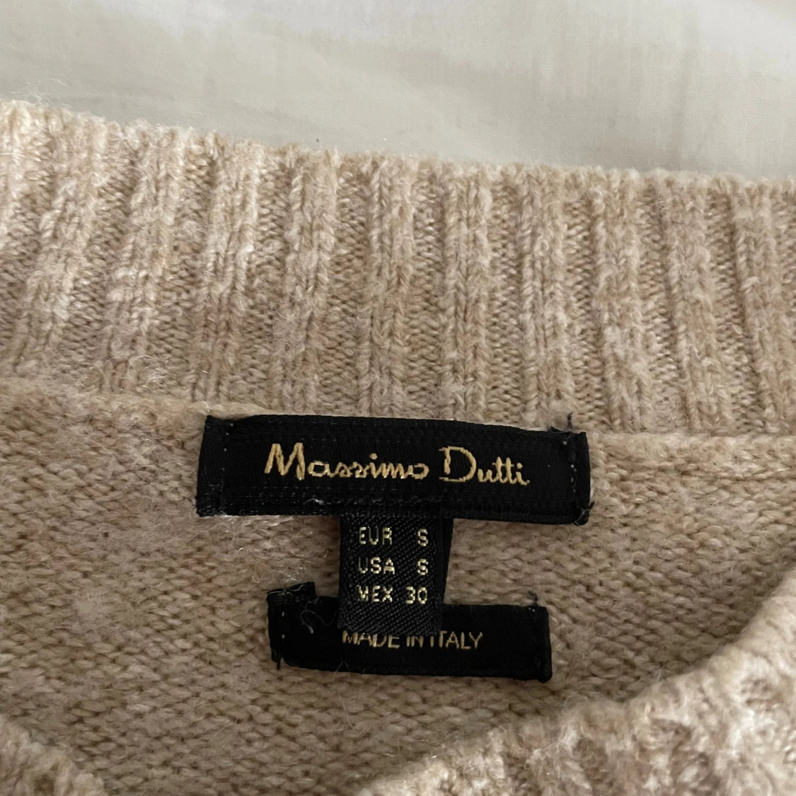 Stickad tröja från Massimo Dutti  - 90