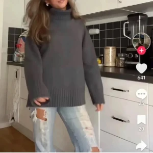 Polotröja - Populär polotröja från hm i bra skick!