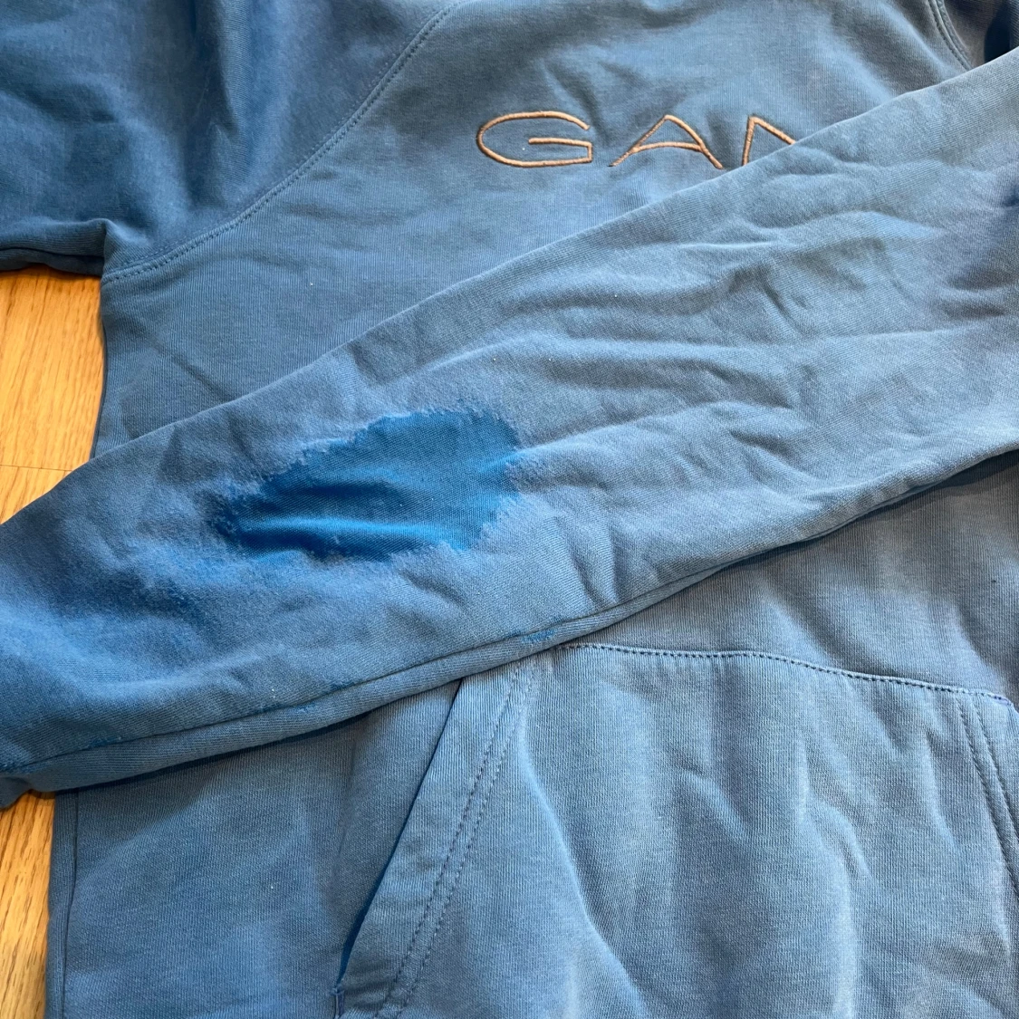 Blå hoodie från GANT - 1