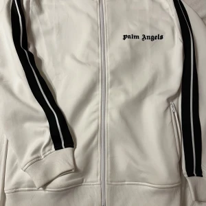 Vit tröja från Palm angels - Helt ny fläck fri Palm angels kofta