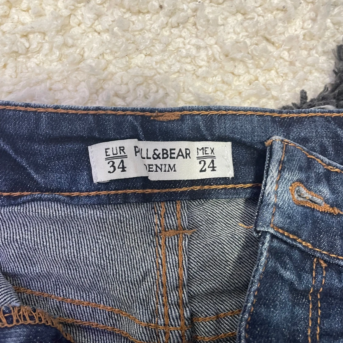 Mörkblå jeansshorts från Pull&Bear - 3