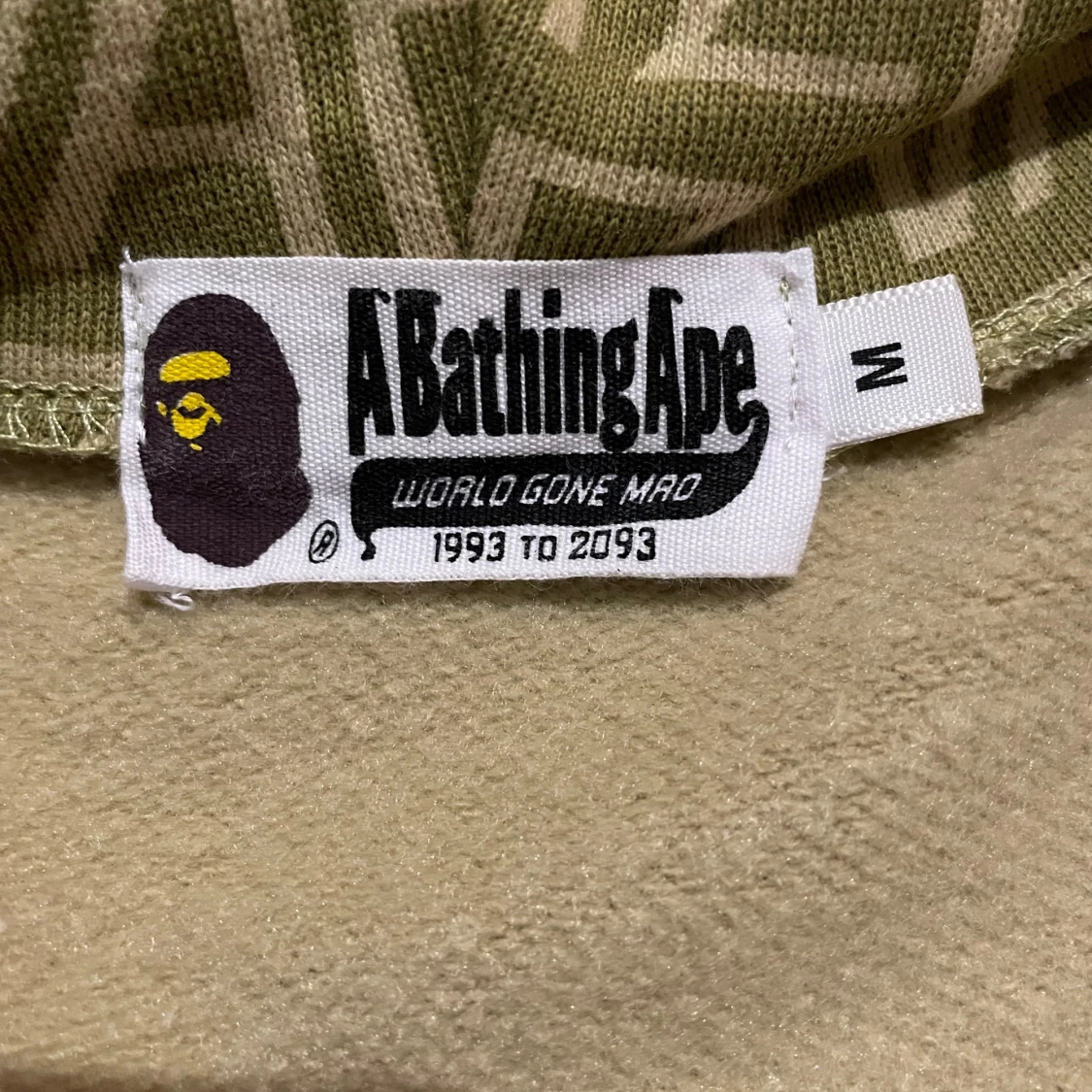 Grön hoodie från A Bathing Ape - 2
