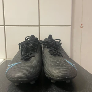 Nils vapor 14 elite  - Nike vapor 14 elit skick 9,5/10  pris kan diskuteras vid snabb affär 