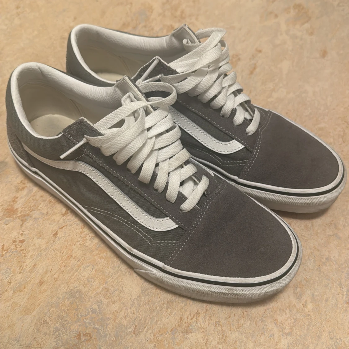 Grå sneakers från Vans