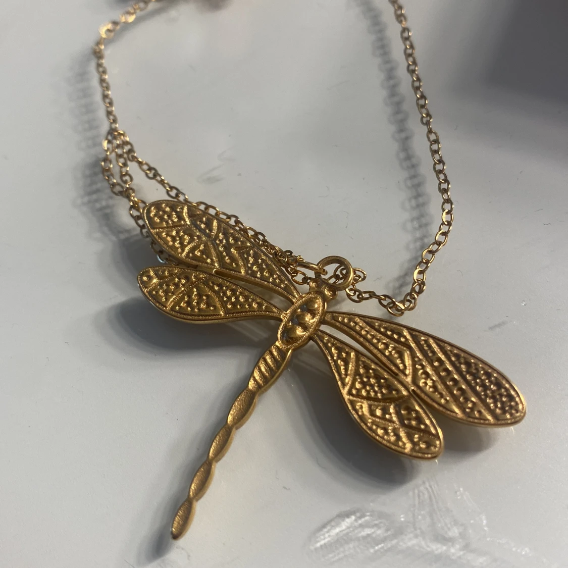 Guldhalsband med trollslända - 4