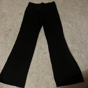 Bra skick typ inte använda - Storlek:152 Använda några gånger så ganska bra skick