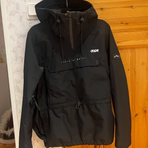 Dope jacka  - Tunn jacka från dope storlek Xs fint skick knappt använd 