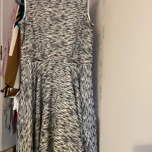 Klänning  - Det är använder aldrig.