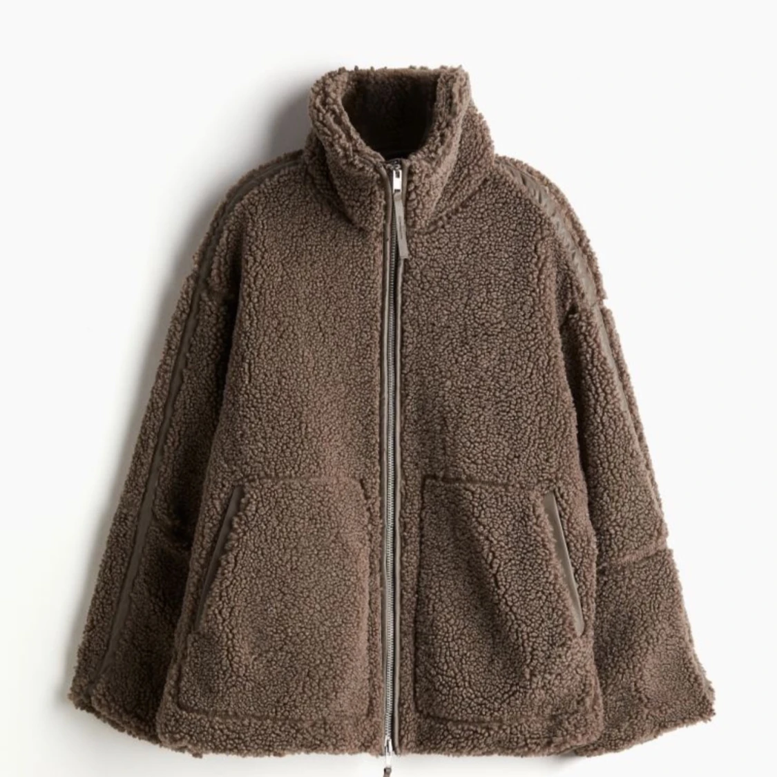 Brun teddyjacka med dragkedja
