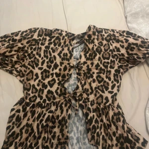 Leopard blus 🐆 - Den är så himla trendig och fin men passar ej mig tyvärr:(