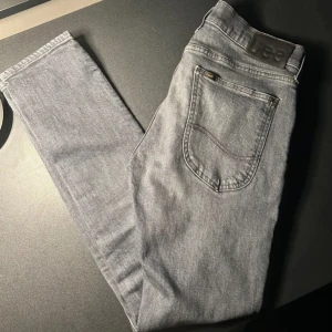 Lee jeans - Lee jeans storlek 31/30 Säljer för att jag inte använder skick som ny. Hör av er vid funderingar Mvh Kalle