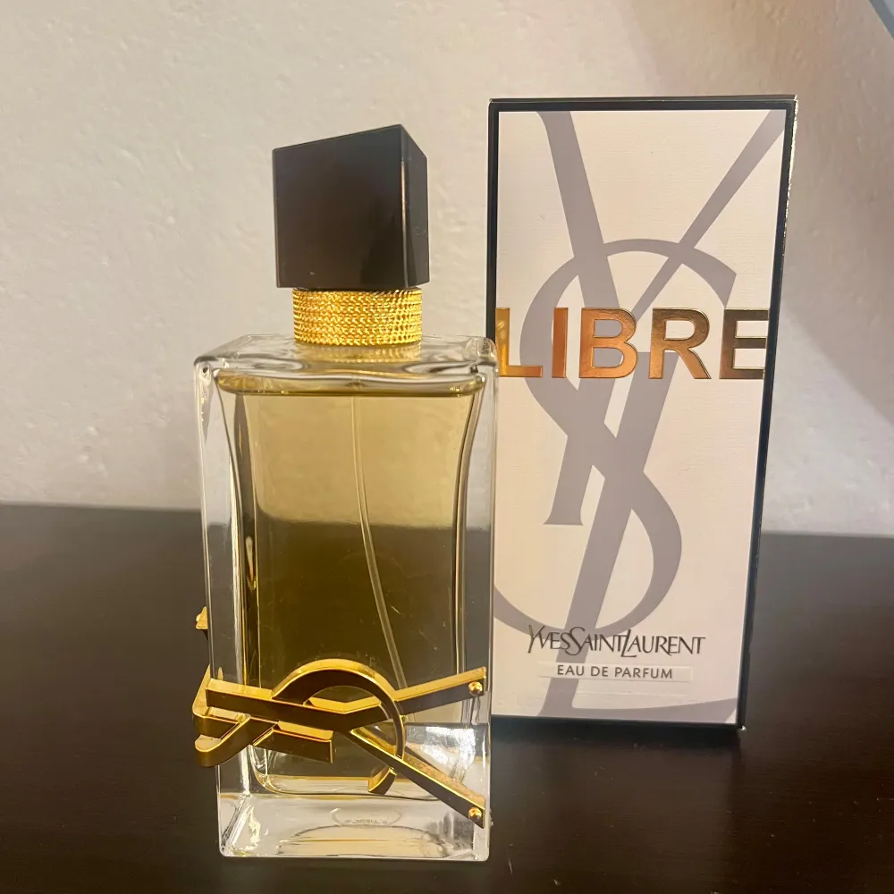 Ysl libre parfym 90ml.  Fin doft men lite för tung för min vardag, endast testad. Köpt på kicks för 1300. . Parfym.