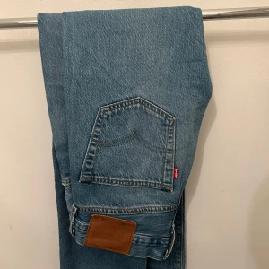 Levi’s jeans - W28 L30