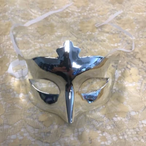 Mask - Teater - Karneval - Maskerad - Ansiktsmask  - Finns fler kvar  59kr/st 