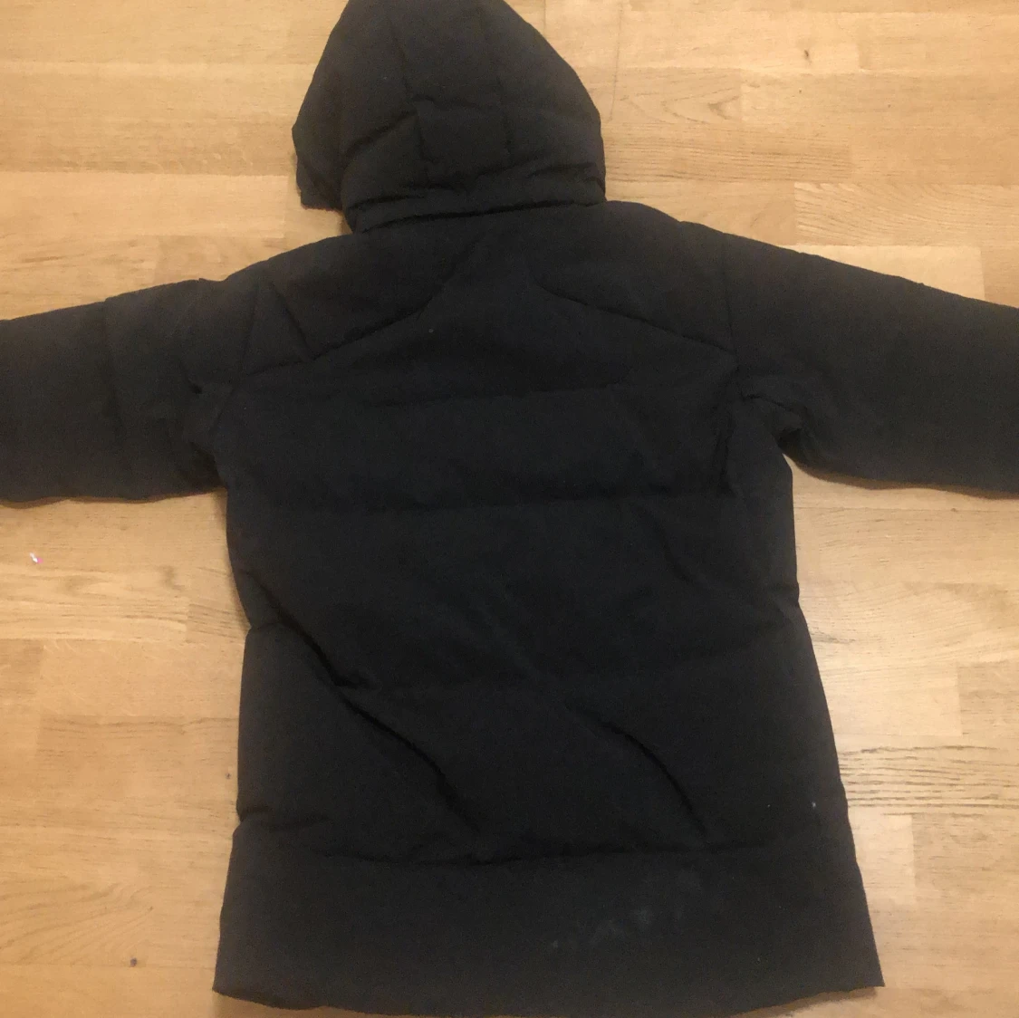 Svart dunjacka från Sail Racing - 90