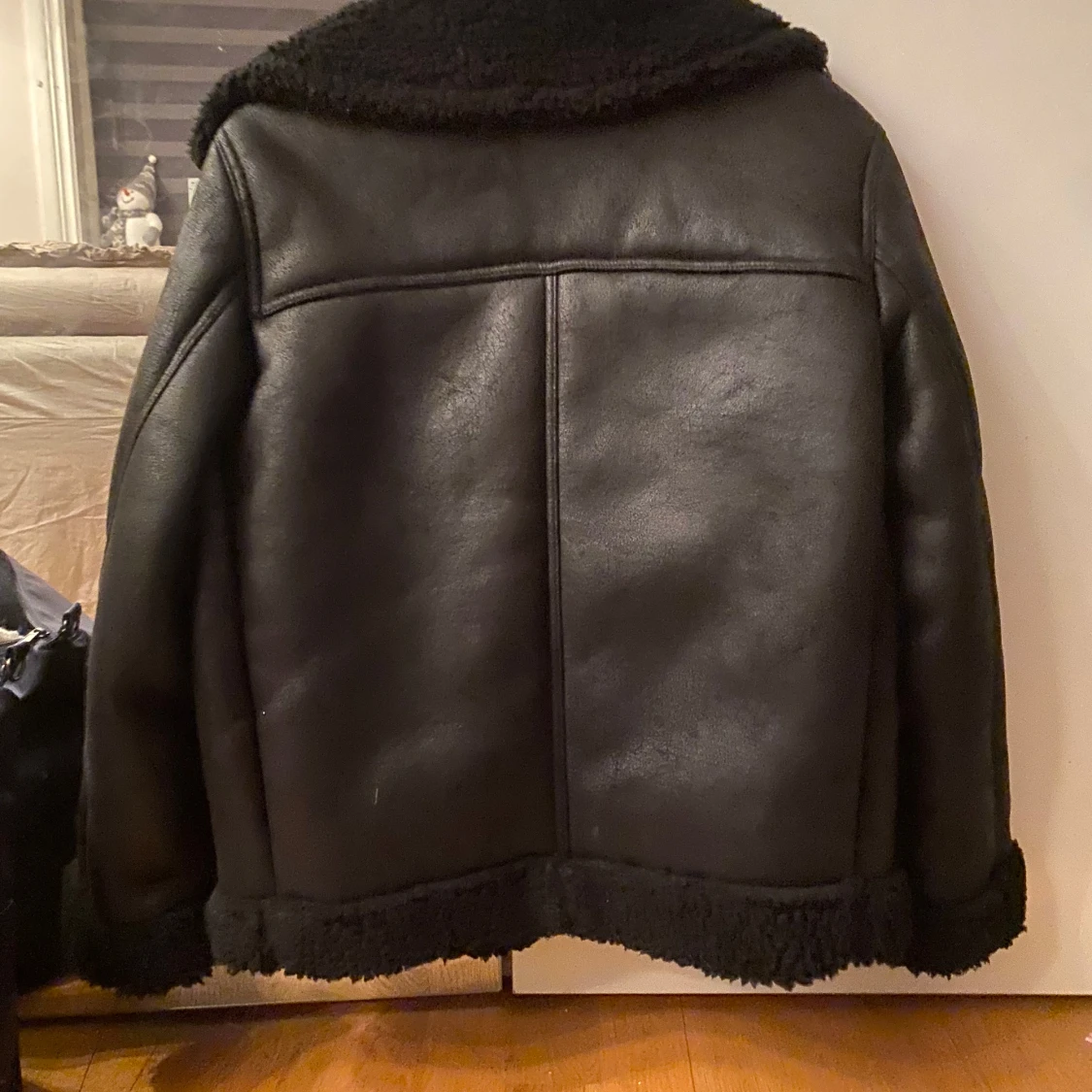 Svart skinnjacka med foder - 90