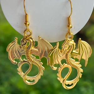 Gold dragon earrings  - Handmade dragon earrings.🎀