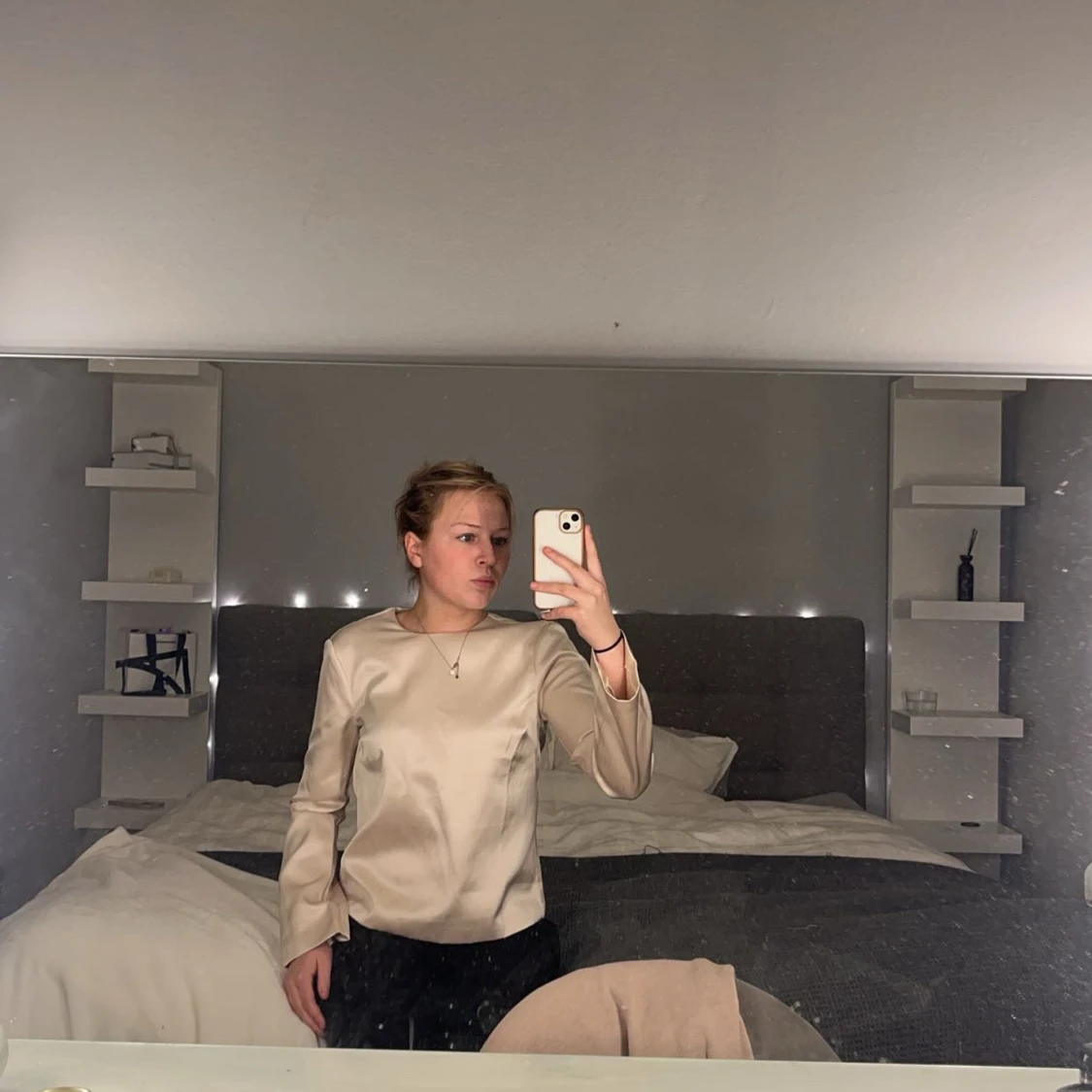 Beige långärmad blus - 90