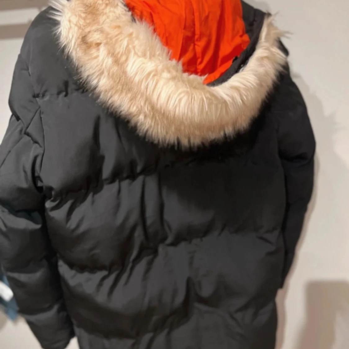 Svart dunjacka från Bellfield - 90