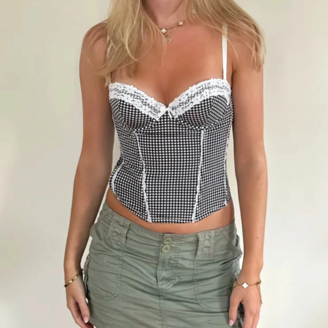 Svartvit rutig korsett med spetsdetaljer - 90