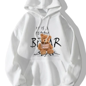 Vit hoodie med nallemotiv - Säljer en cool vit hoodie med ett stort nallemotiv och texten 'Teddy Bear' på framsidan. Perfekt för en avslappnad stil med en mysig känsla. Hoodien har en klassisk känguruficka och justerbar huva.